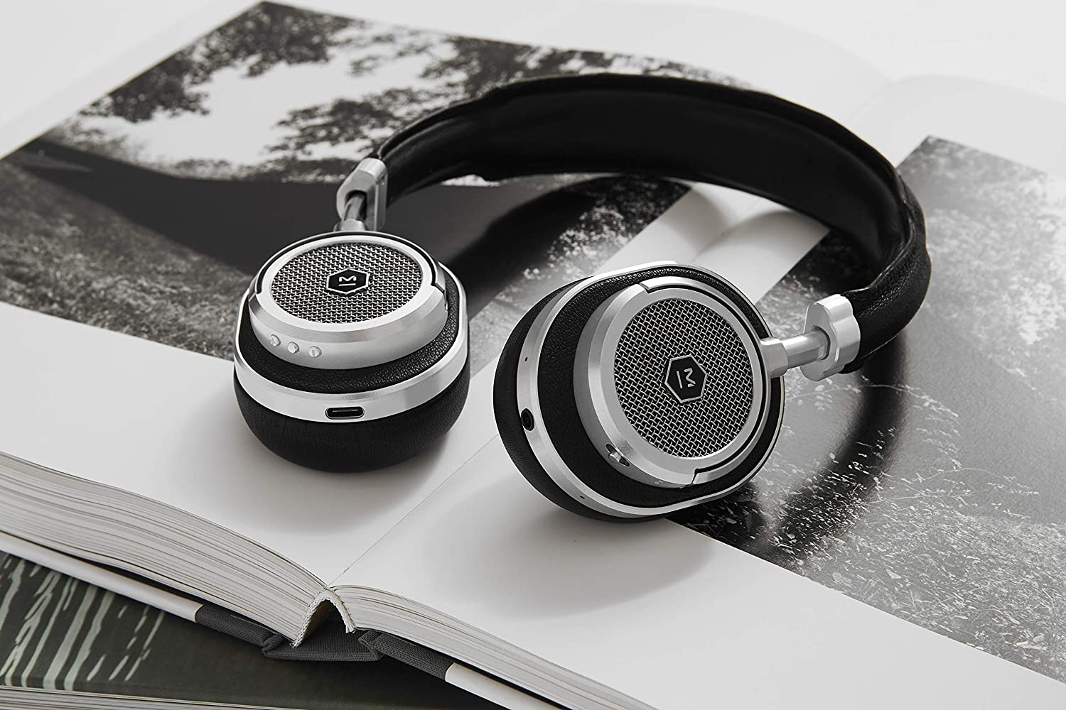 SmartTechShopping Headphones Master & Dynamic MW50+ Wireless Bluetooth Headphones