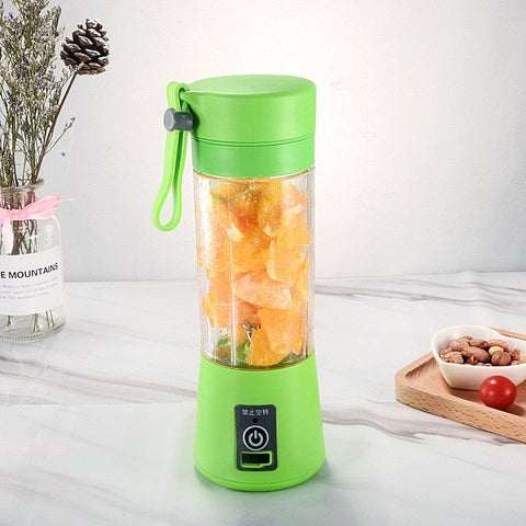 Mini Electric Juicer, Handheld Fruit Milkshake Blender - Smart Tech Shopping